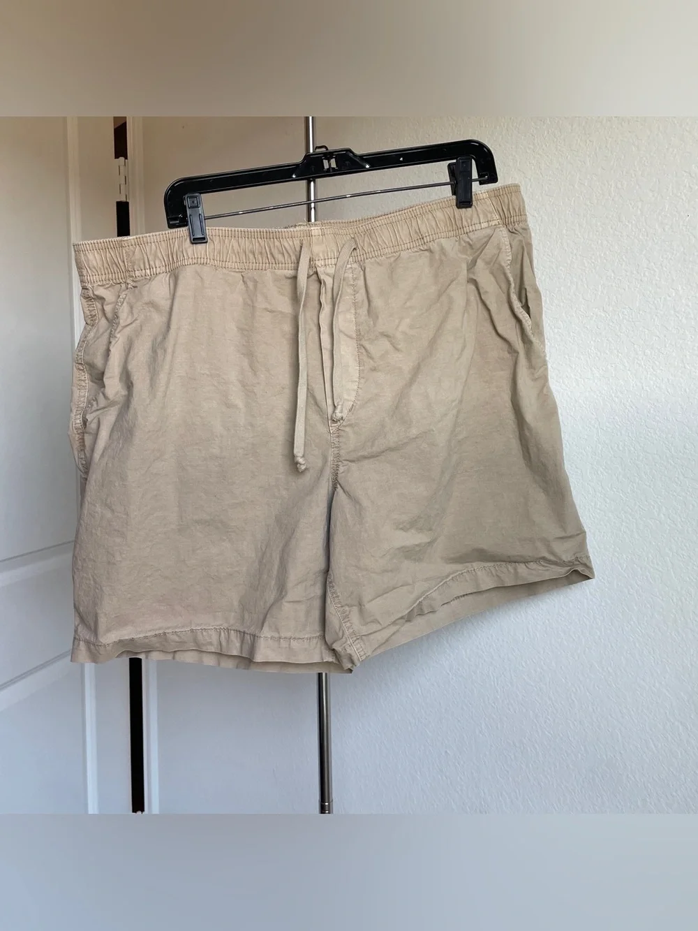 American Eagle Outfitters Tan Casual Drawstring Shorts